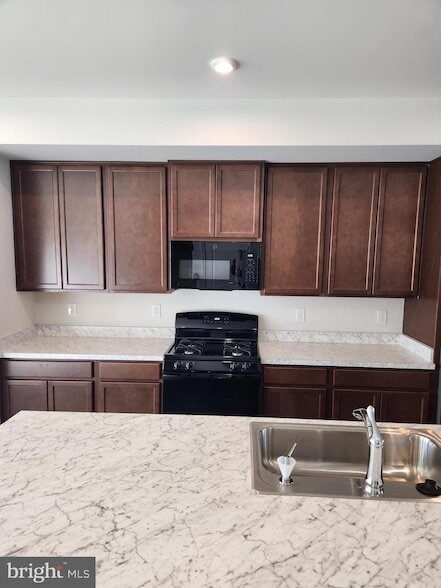 Building Photo - 30 Sage Wy