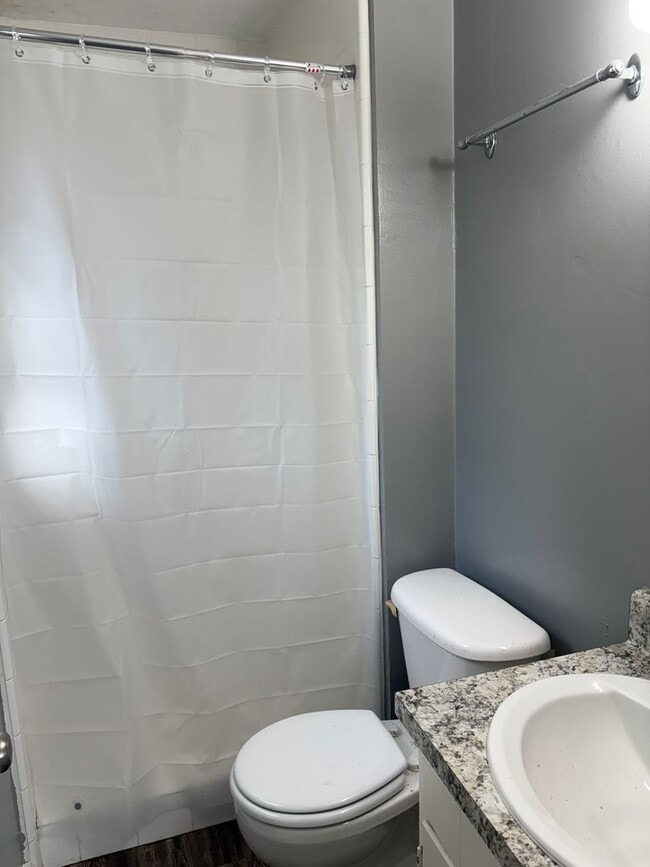 Building Photo - Eastgate Home