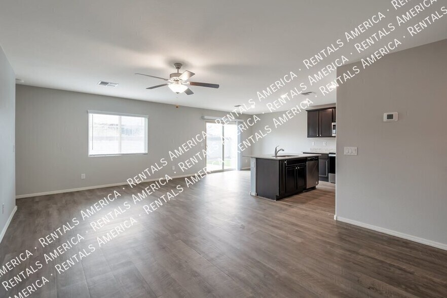 Building Photo - 495 W Geib Ave