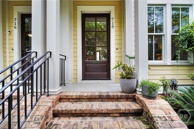 Primary Photo - 718 Tattnall St