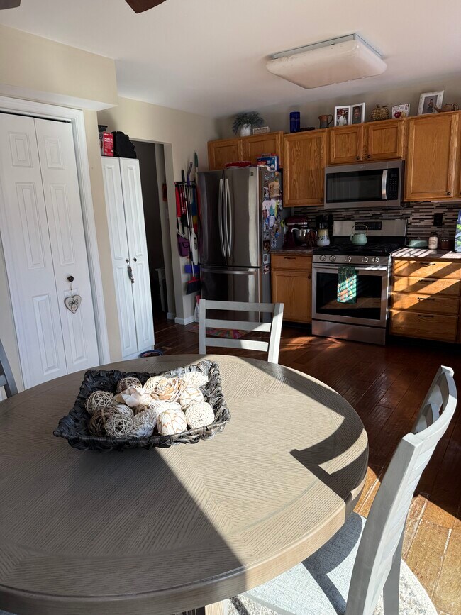 Building Photo - 349 Superior Rd