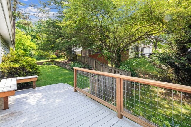 Building Photo - 2-4 Village Park Dr