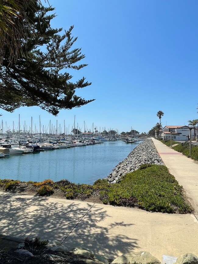 Building Photo - Beautifully Renovated Marina Village Condo...