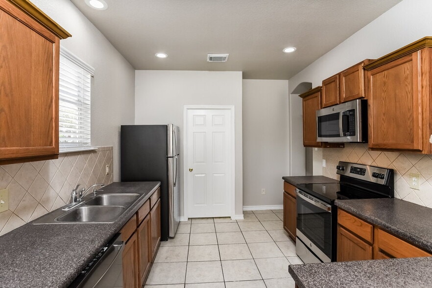 Building Photo - 111 Eagle Vail