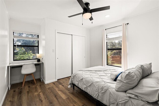 Building Photo - 925 Windy Shores Loop
