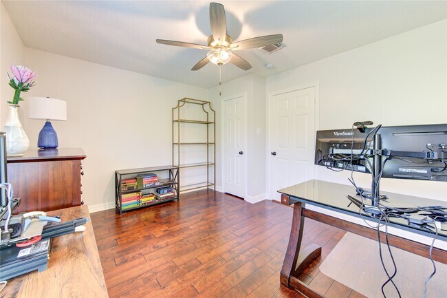 Building Photo - 12503 Whispering Sands Ct