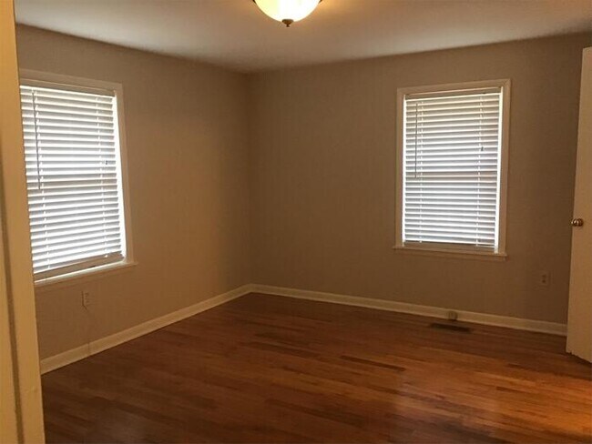 Building Photo - 9179 Segers Rd