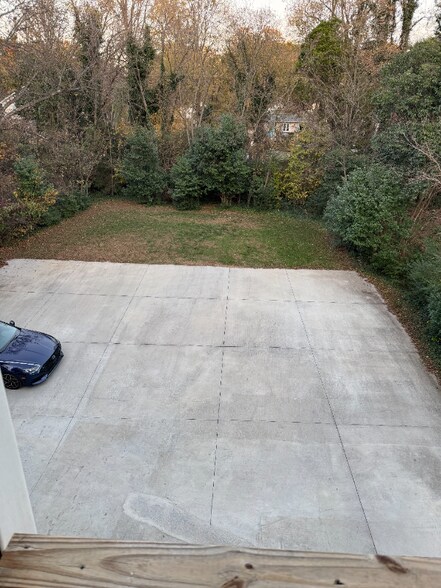 Building Photo - 533 Gantt St