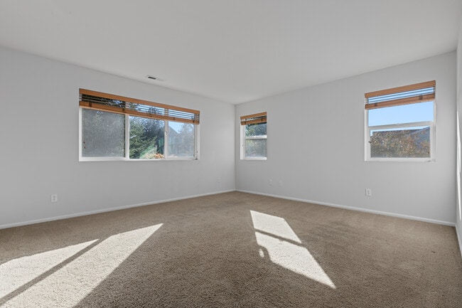 Building Photo - 2701 85th Ave NE
