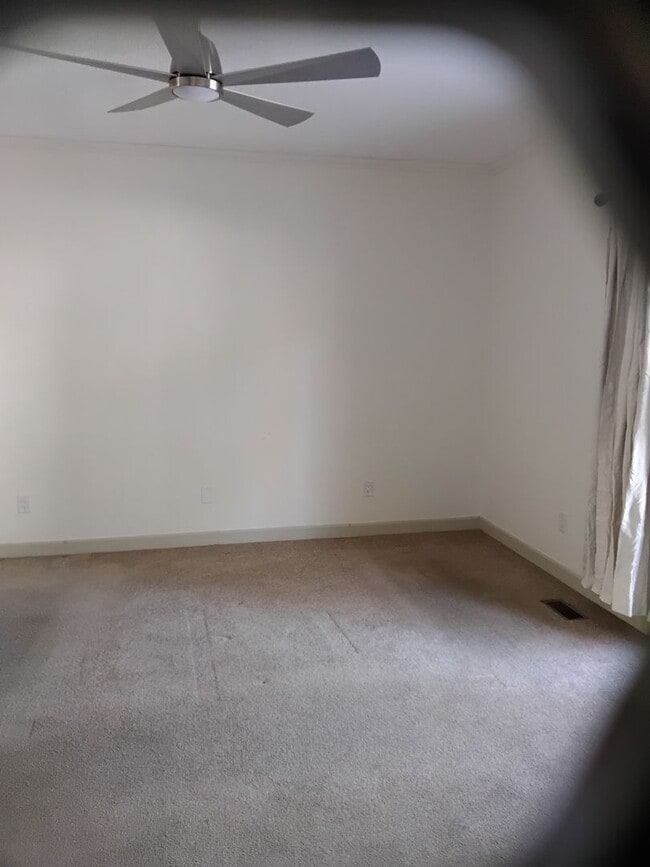 Building Photo - Beautiful remodeled home in Emerald Isle