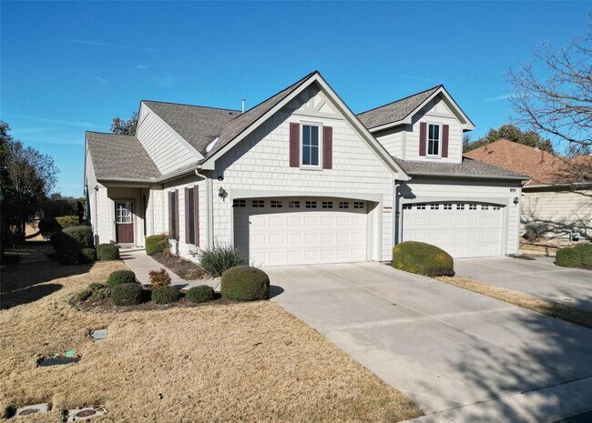 Building Photo - 235 Bonham Loop