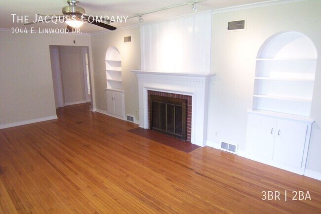 Building Photo - 1044 E Linwood Dr