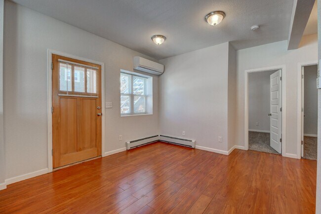 Building Photo - 4BR/2BA Beautiful Historic Home in the Highlands! AVAIL 5/15