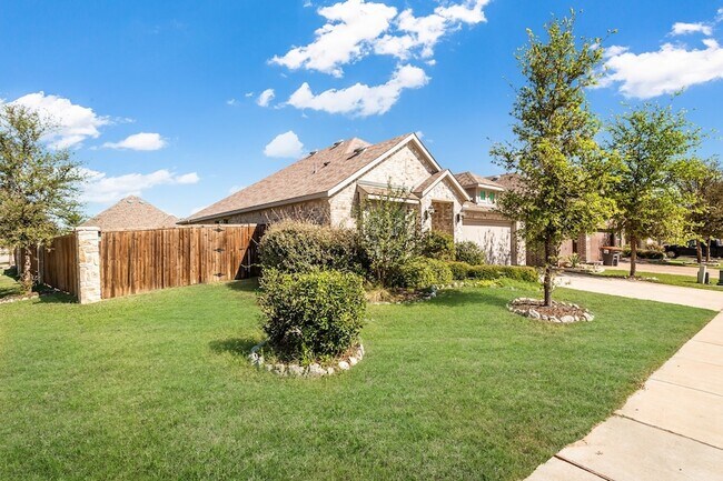 Building Photo - 1203 Rendyn St