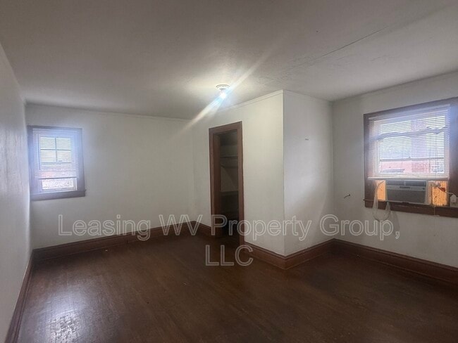 Building Photo - 1208 Kanawha Terrace