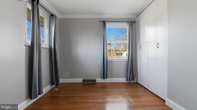 Building Photo - 1703 Tioga Rd