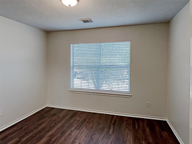 Building Photo - 15334 Sienna Oak Dr
