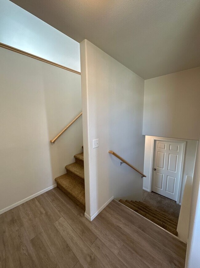 Building Photo - 66 Mulberry Loop NE