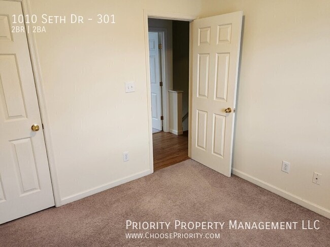 Building Photo - 1010 Seth Dr