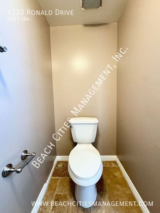 Building Photo - 6220 Ronald Dr