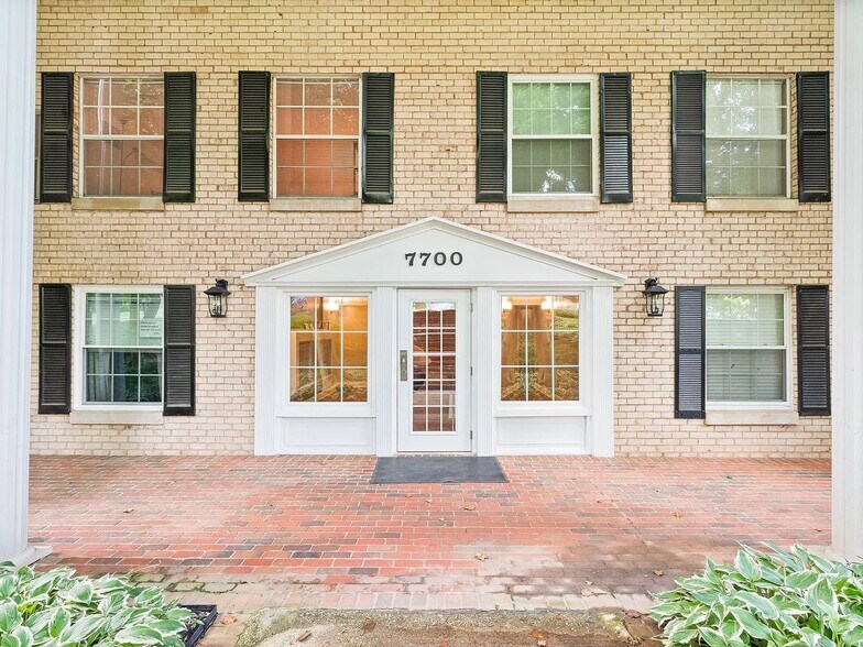 Building Photo - 7700 Tremayne Pl