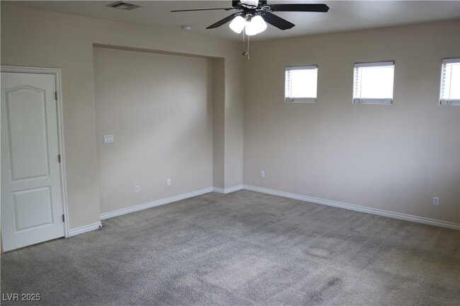 Building Photo - 2404 Alma Lidia Ave