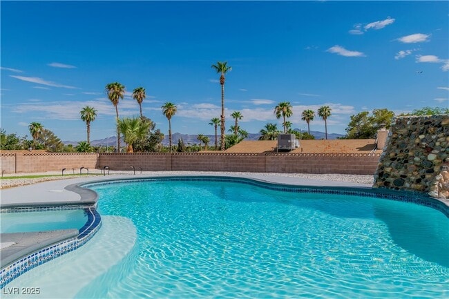 Building Photo - 3485 Shamrock Ave