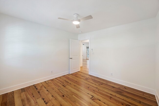 Building Photo - 137 Sparrow Dr