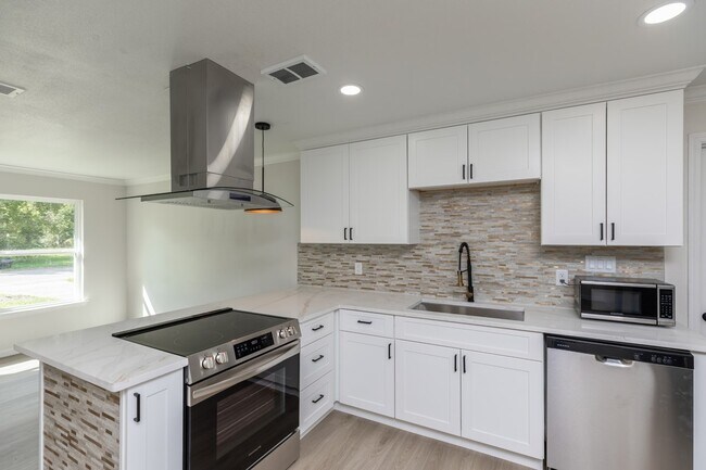 Building Photo - 5260 Landry Ln