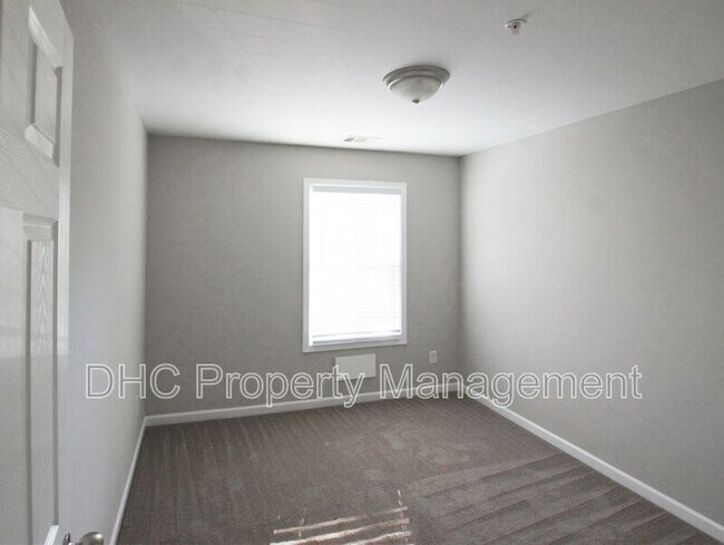 Building Photo - 2290 Connally Pl
