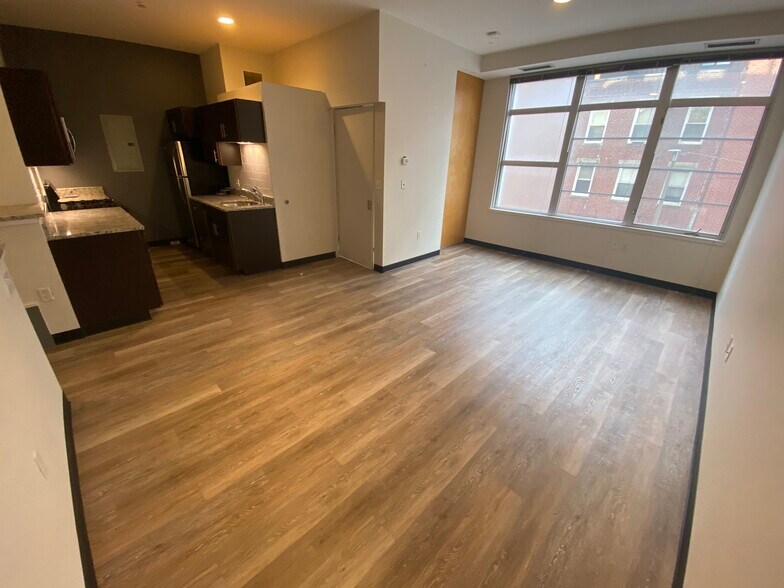 Building Photo - 147 E Berkeley St