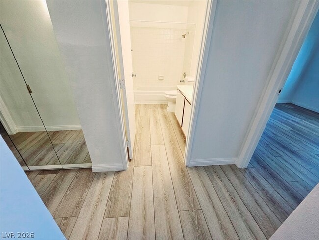 Building Photo - 5121 W Pioneer Ave