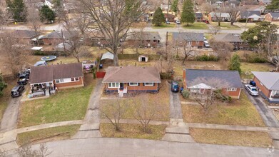 Building Photo - Three Bedroom Home in Louisville, KY