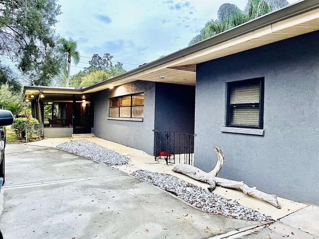 Building Photo - 1601 S Shade Ave