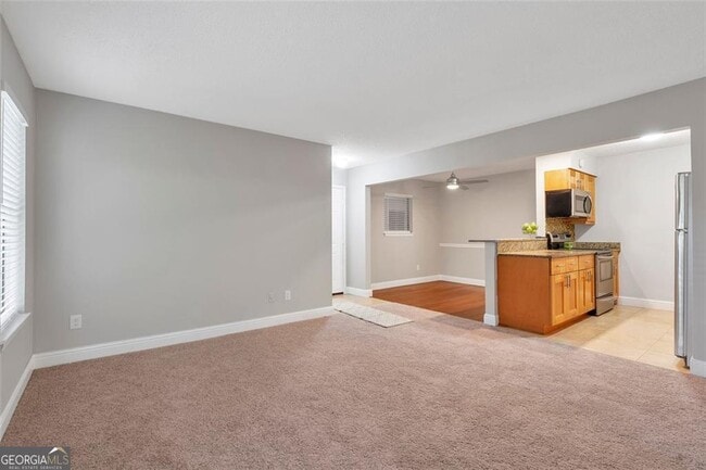 Building Photo - 1314 Old Hammond Chase