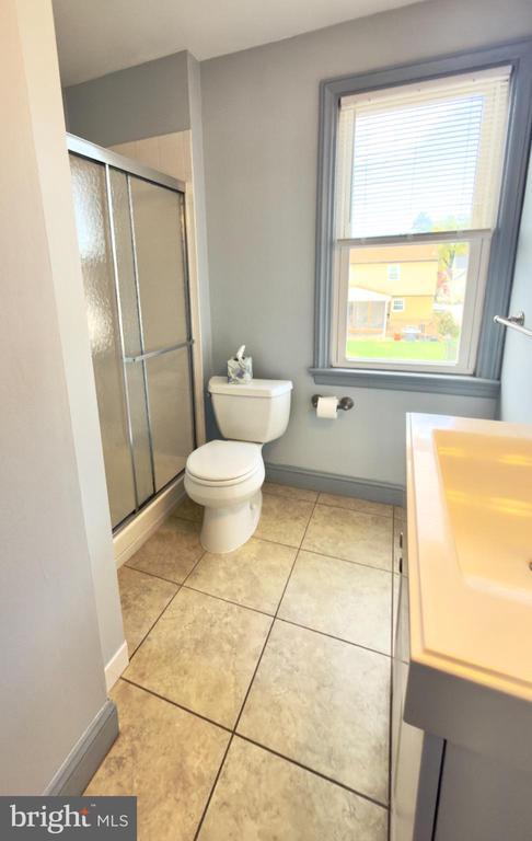 Building Photo - 532 Lehigh Ave