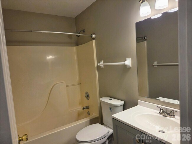 Building Photo - 5401 Groveton Ct