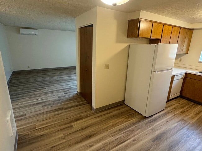 Building Photo - 2 Bedroom in Junction City