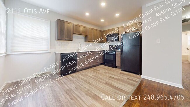 Building Photo - 2111 Otis Ave