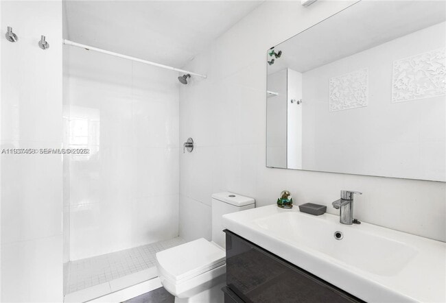 Building Photo - 7441 Wayne Ave