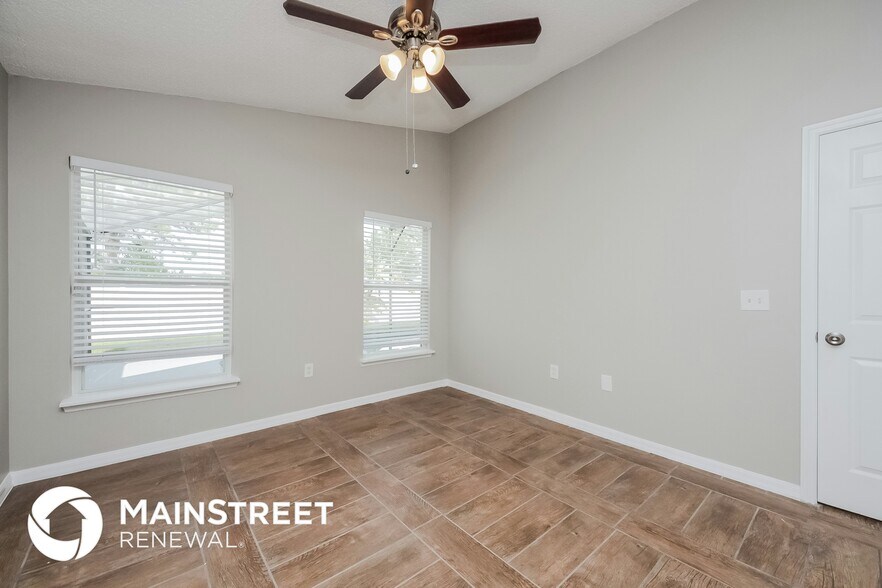 Building Photo - 17401 Silver Creek Ct