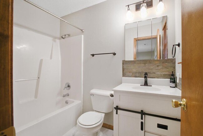 Building Photo - Community Water Access! Gorgeous Home!