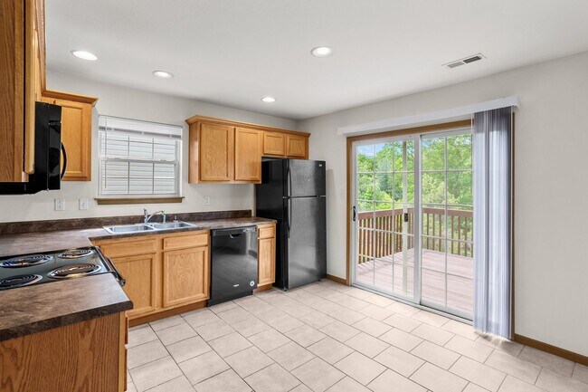 Building Photo - 509-511 Glenstone Dr.