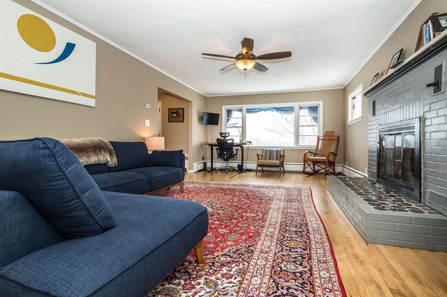 Building Photo - 290 Killington Ave