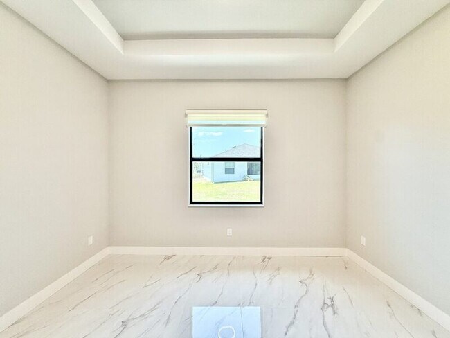 Building Photo - 20 Coxswain Dr