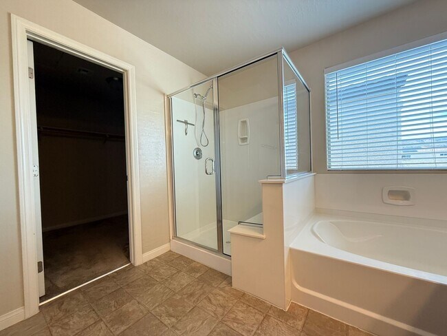 Building Photo - 8974 Don Valley Ave