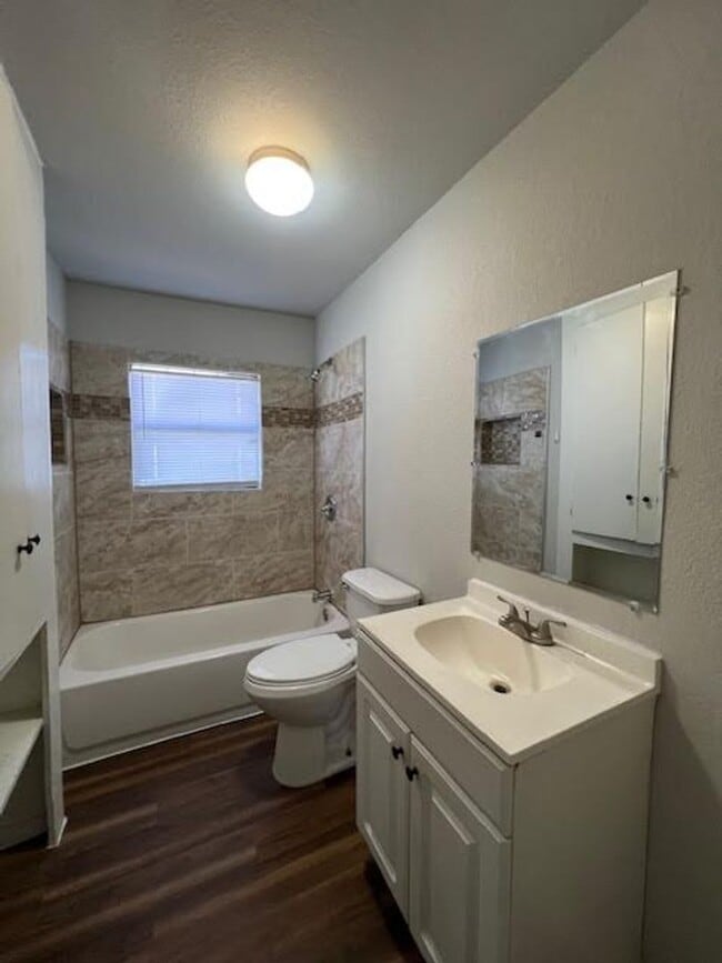 Building Photo - 1212 Taylor St