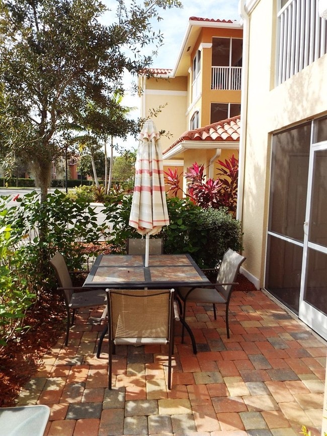 Building Photo - 13100 Bella Casa Cir