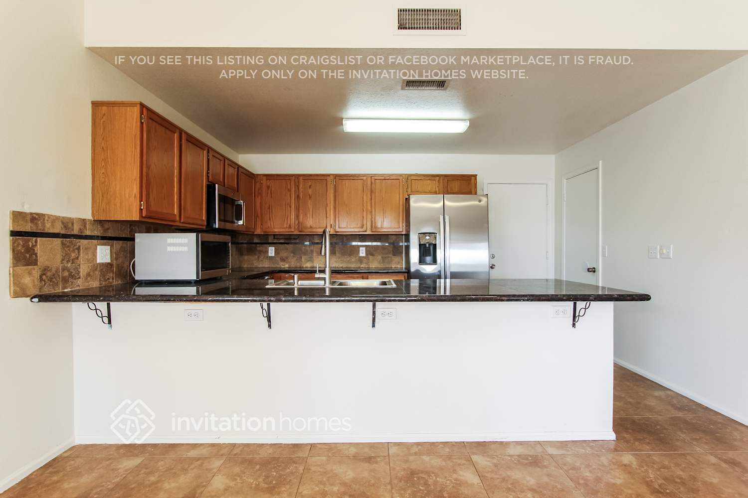 Building Photo - 3049 W Country Club Terrace