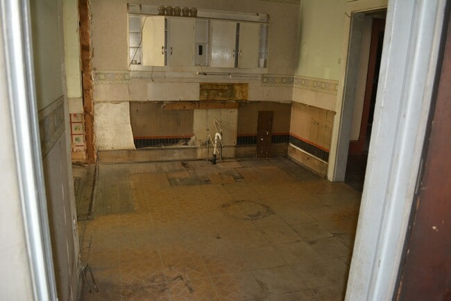 Building Photo - 837 Kentucky Ave SW